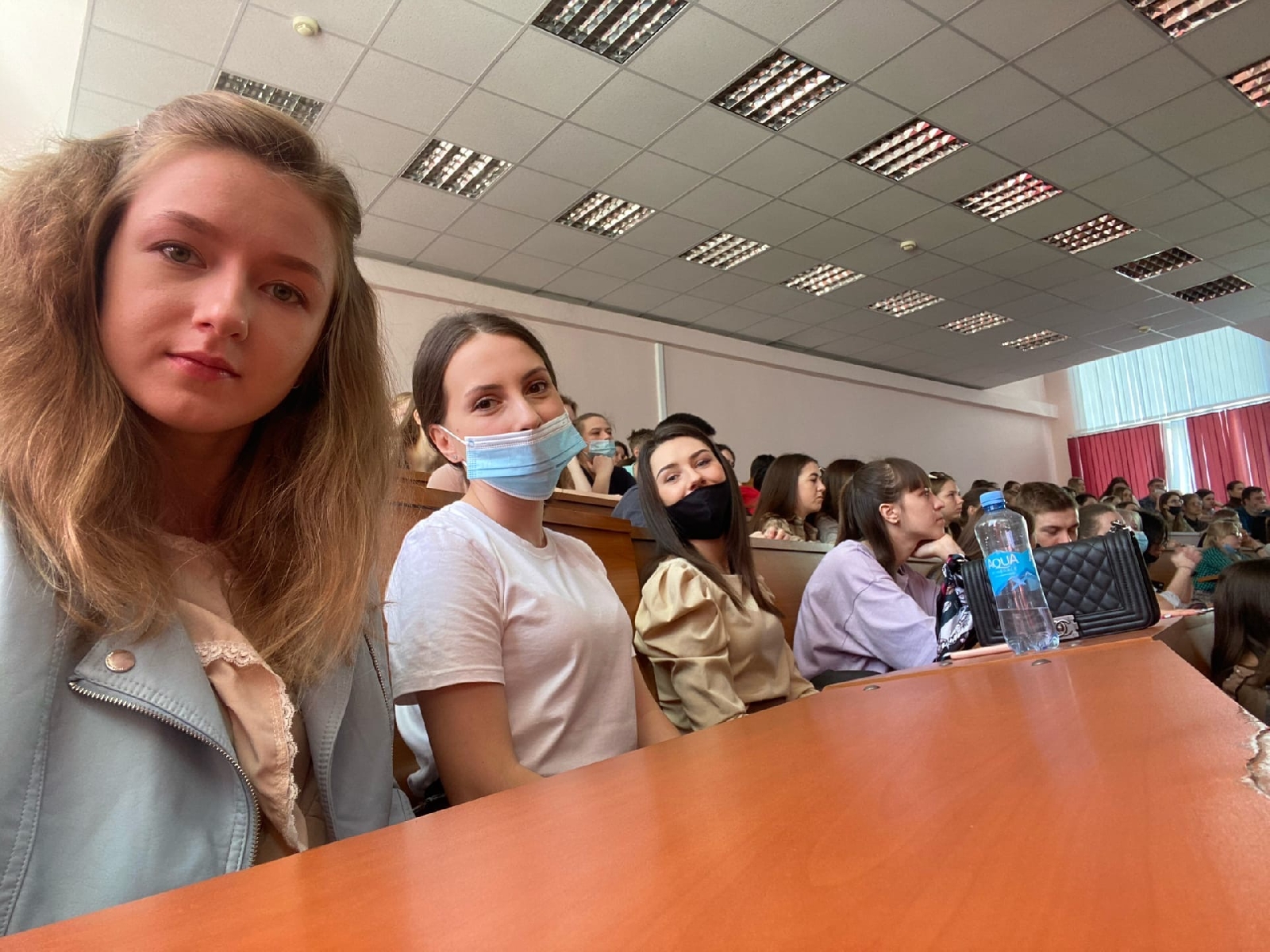 Встреча студентов выпускных курсов с потенциальными работодателями по вопросу трудоустройства.